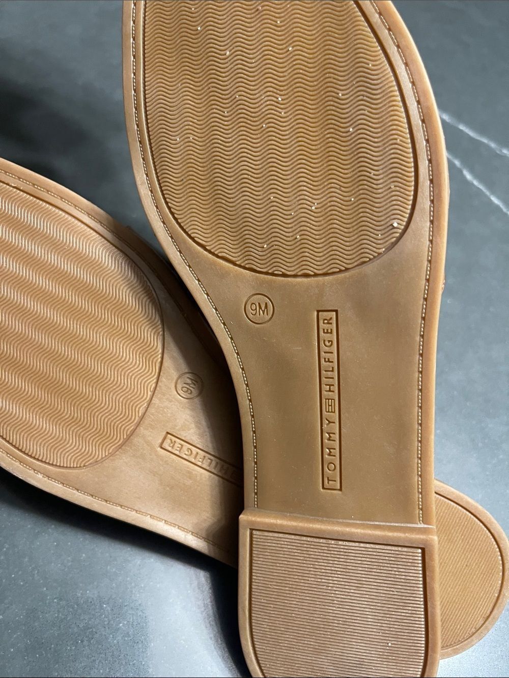 Tommy Hilfiger Brown Leather Slide Sandals with Gold Chain Logo *New without box - Picture 6 of 8